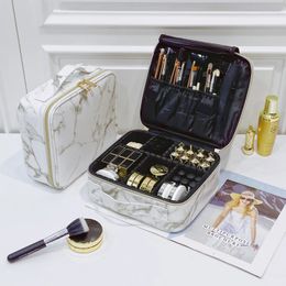 Sac de maquillage de pinceau de beauté Voyage des femmes coque cosmétique grande capacité maquillage boîte outils nécessaires Stockage Sac de cosmétique imperméable 240515