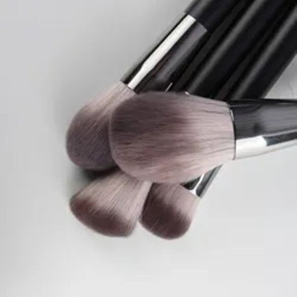 Articles de beauté 14 pièces manche en bois ensemble de pinceaux de maquillage Super doux en Nylon noir ensemble de pinceaux cosmétiques ensemble complet d'outils de beauté