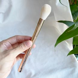 Beautyact Makeup Brush Precision Complexion Powder Brush Nr 109 - Gouden handvat Ronde Highlighter Blusher Beauty Tools