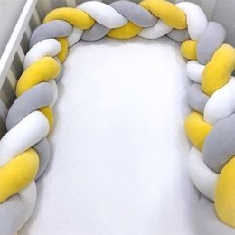 Bedrails 1m2m3m4m bumper babywieg COT -beschermer baby beddengoed set voor jongensmeisje vlecht knoop kussen kussenkamer decor 221024