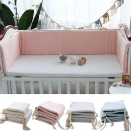 Rieles de cama de algodón de textura suave forro de cuna infantil desmontable lavable Protector de parachoques de cuna de bebé alrededor del cojín nacido ropa de cama 230628