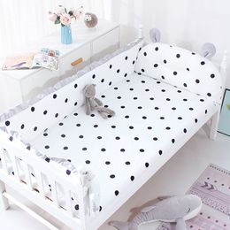 Bedrails Ins Style Crib Crash Protection Hek Kussen Katoen Afneembare Kind Stiksels Bed Surround Cartoon Patroon Baby Bed Surround 230628