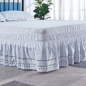 Jupe de lit absolument magnifique, bien faite, brodée artisanale, jupe de lit blanche à volants, tissu résistant aux rides et à la décoloration, 15 pouces de haut, 231021