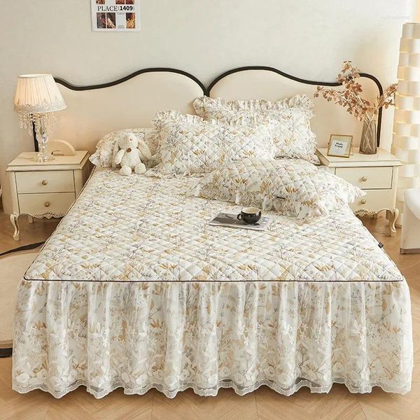 Bettrock Baumwolle Doublelace Schlafzimmer Floral Bettrock Koreanische rutschfeste staubdichte Tagesdecke Studenten Bettwäsche Einzel-Doppel-Matratzenschutz