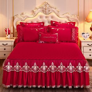 Jupe de lit européenne élégante dentelle jupe de lit couleur unie jupe de lit matelassée épaissir doux lisse roi reine couvre-lit non compris taie d'oreiller 230314