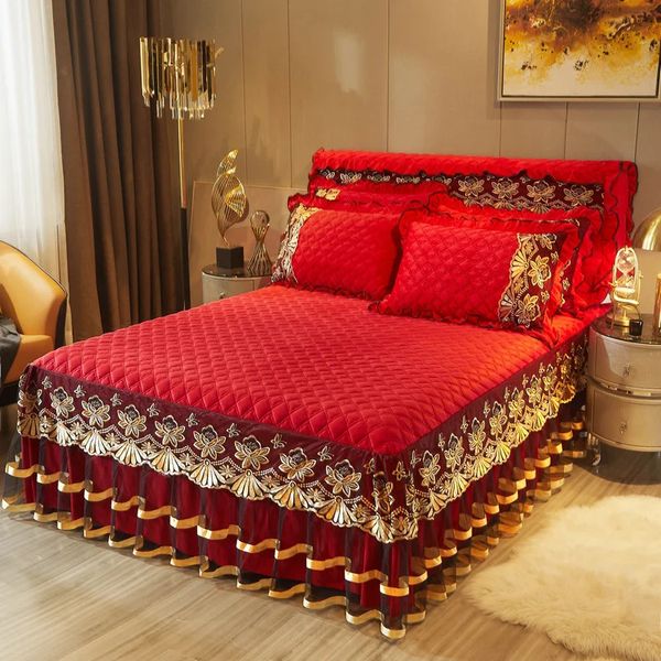Jupe de lit broderie de luxe épaissir velours couvre-lit cadeaux de mariage drap de lit couverture roi reine Double jupe de lit taies d'oreiller #/ 231205