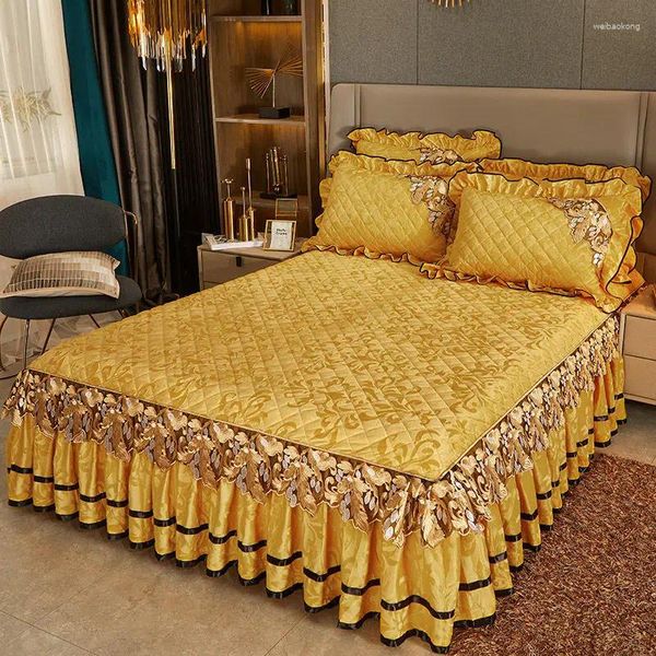 Falda de cama, colcha de terciopelo dorada de lujo para invierno, sábanas gruesas estilo falda para el hogar, colchas de algodón bordadas de estilo europeo