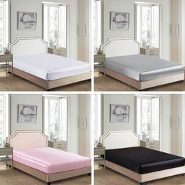Saia de cama cetim lençol imitação de seda cama única peça macia e confortável sem rugas não desbotamento respirável estiramento completo 231026