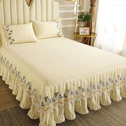 Jupe de lit en dentelle massive de lits brodés matelas de protection contre le matelas en polyester antidérapant et feuille de lit de frappe anti-poussière