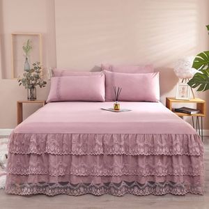 Falda de cama Falda de cama de encaje de color sólido de tres capas falda de cama de encaje de princesa colcha de estilo europeo colchón de cama con volantes falda de cama antideslizante funda de almohada 230314