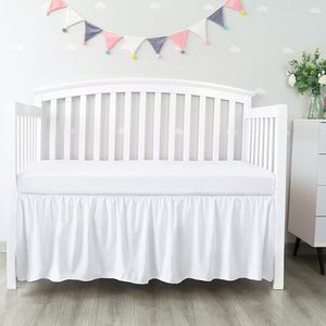 Jupe de lit Top Selling Jupe de lit de berceau bien faite Ajouter des draps blancs 4 côtés volants plissés pour bébé garçons filles Toddler Nursery Couvre-lit 230214