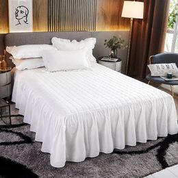 Jupe de lit blanc épaissir matelassé princesse literie jupe de lit taies d'oreiller avec coton hiver chaud couvre-lit housse de matelas 1/3 pièces drap de lit 231129