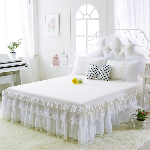 Ensembles de literie 100 jupes de lit en coton drap de couvre-lit en dentelle brodée blanche pour mariage jumeau complet reine king size princesse couverture 230626