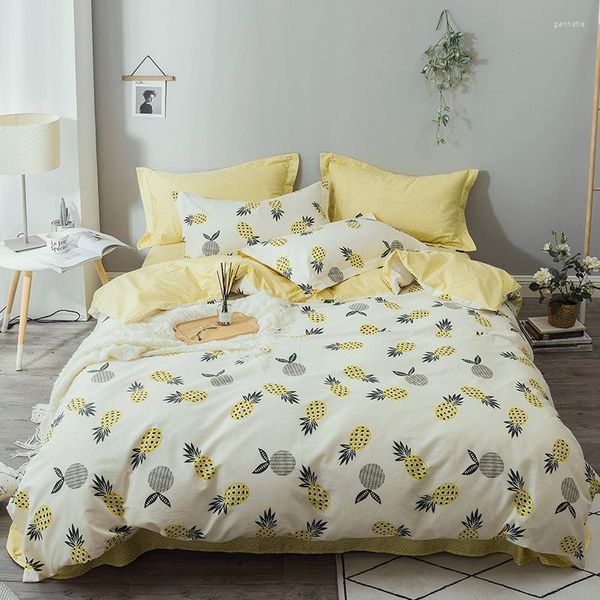 Conjuntos de ropa de cama 2023 de cuatro piezas de algodón simple doble hogar hoja de cama cubierta de edredón engrosamiento lijado dormitorio amarillo