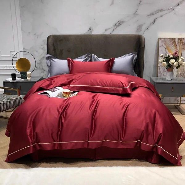 Ensembles de literie 2024 quatre pièces Simple coton Double ménage drap de lit lettre motif housse de couette confortable bordeaux