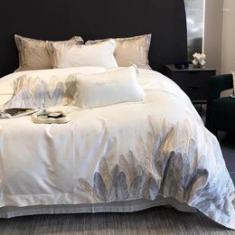 Sets de ropa de cama 2024 Luz de alta gama Estilo de lujo Algodón de estado de estado largo juego de cuatro piezas de patrón de plumas puras Gris blanco