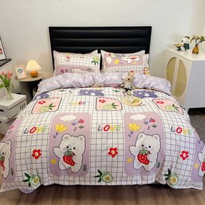 Juegos de cama 34 piezas Juego de cama de oso de fresa lindo Kawaii Twin Full Queen King Size Dormitorio Edredón Funda nórdica Sábana con estuche Z0612