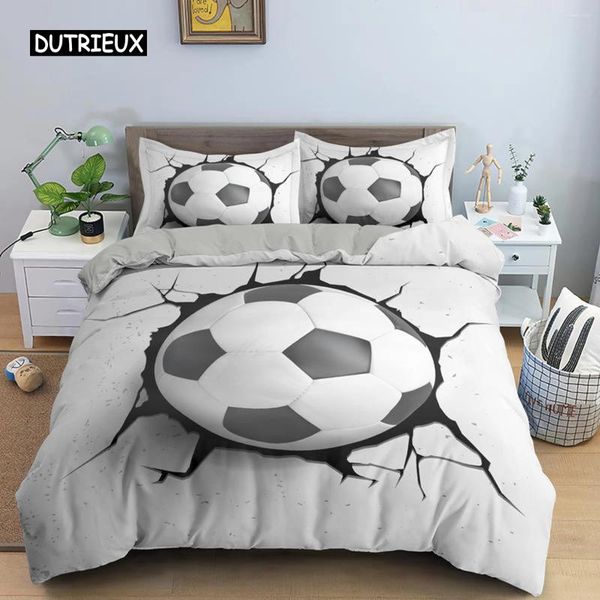 Ensembles de literie Ensemble de football 3D Housse de couette de football Taie d'oreiller Couette en polyester King Queen Full Double Ball Sport Quilt