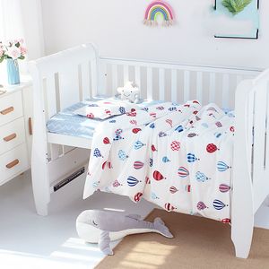 Beddengoed sets 3 stks set baby beddings set biologisch katoenen dekbedovertrekbedje bed blad kussensloop met cartoon printing kinderen cot bed linnen 230316