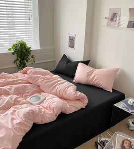Ensembles de literie 4pcs linge de maison Contraste de couette de couette ensemble de taies d'été tobe plaque plate roi rose solide noire de lit de lit
