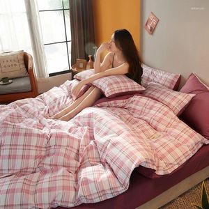 Juegos de cama 4 piezas set rayado sábana estampada con falda plana rosa y blanca cubierta de algodón de algodón tamaño rey