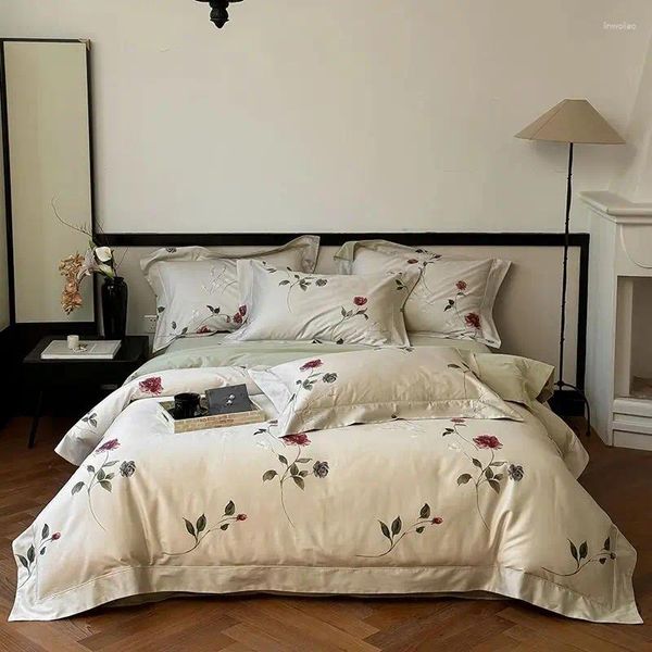 Conjuntos de ropa de cama Flores de rosas vintage de estilo americano 1000TC Cubierta nórdica de algodón egipcio Capas de almohadas de sábana ajustada 4 PCS