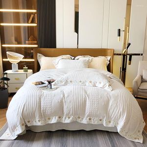 Juegos de cama Otoño Invierno grueso cálido terciopelo polar oro amor bordado conjunto edredón/funda nórdica ropa de cama sábana bajera fundas de almohada