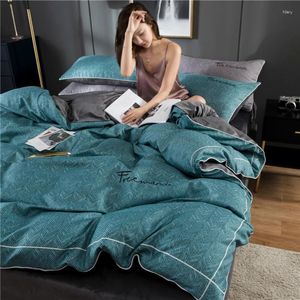 Beddengoed sets slaapkamer vierdelige bed linnen luxe winter warmte printen kristallen quilt cover mode eenvoudige familie el set