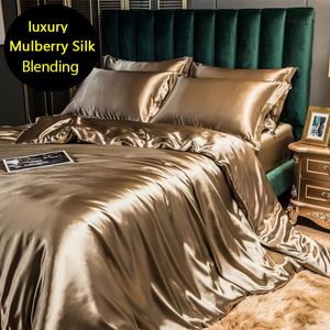 Bedding sets blending Mulberry Silk Set Silky High-end Queen Size Duvet Cover with Fitted Sheet Luxury s King Bed s 230422