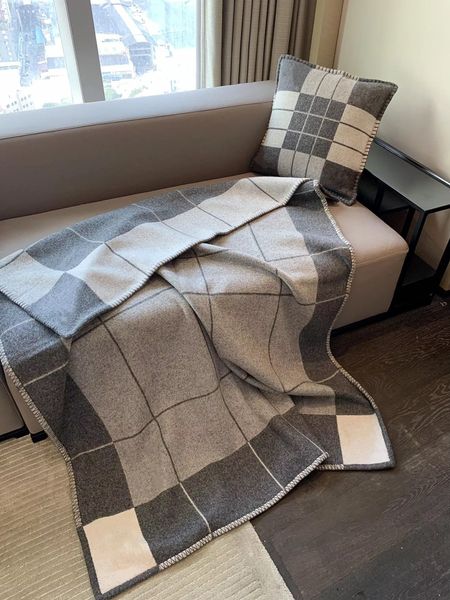 Ensembles de literie Couverture d'été en cachemire avec lettre H, couvre-lit en laine douce, couvre-lit tricoté, couettes à usage domestique, couette de climatisation 230302