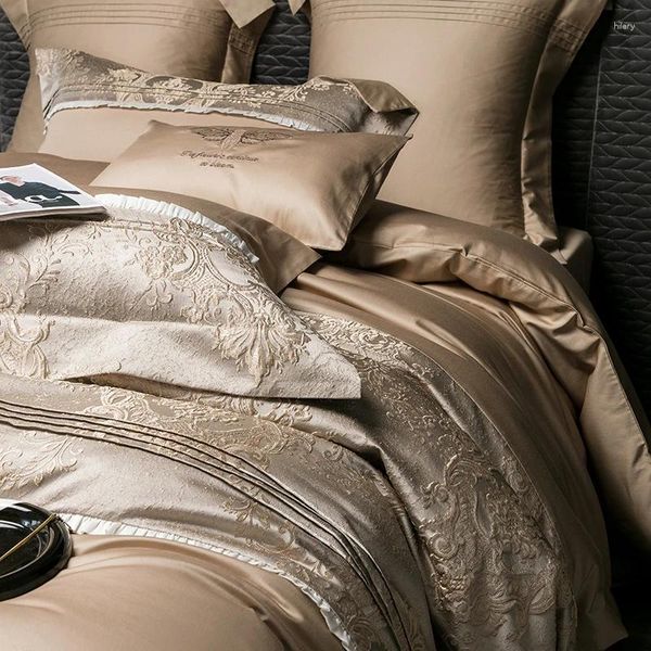 Conjuntos de ropa de cama Champán Lujo Tridimensional Relieve Patchwork Set 100S Algodón egipcio Sedoso Funda nórdica Sábana Fundas de almohada