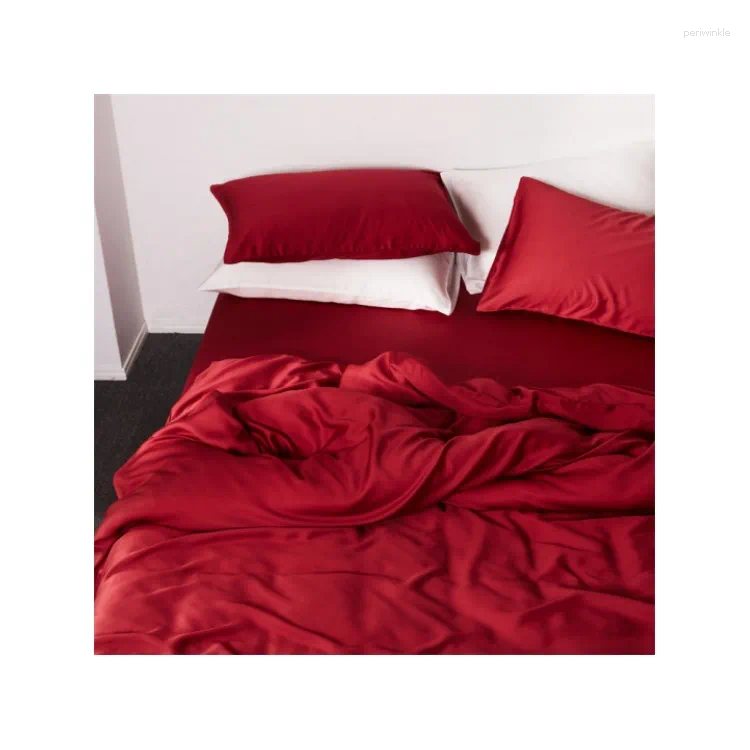 寝具セット中国は、結婚式と家のために赤い固形色のベッドシートセットフラット枕カバー竹を製造する