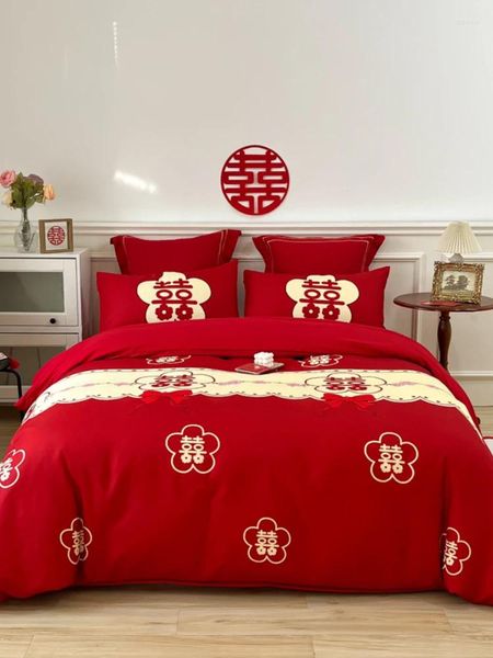 Ensembles de literie Mariage chinois Quatre pièces Drap de lit en coton rouge pour chambre