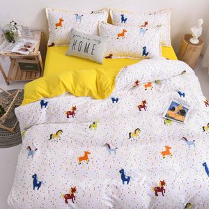 Juegos de cama Juego de cama clásico 4 Tamaño Caballo Unicornio Ropa de cama de verano 4pcs / set Edredón Funda nórdica Juego Pastoral Sábana AB Funda de almohada lateral 230427