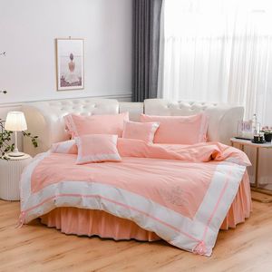 Juegos de cama Cama redonda de algodón Juego de 4 piezas Funda de almohada con bordado romántico Funda nórdica Sábana ajustable y falda 200 cm 220 cm