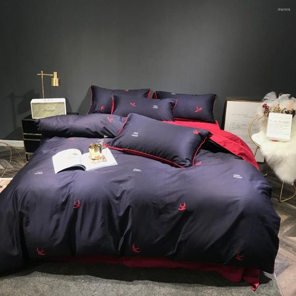 Sets de cama de algodón 4pcs azul marino y rojo lateral doble reversible cubierta nórdica reversible 60s saten lino hojas de seda tributo