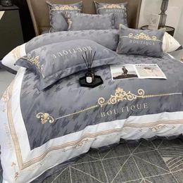 Conjuntos de ropa de cama Conjunto europeo Lujo Oro Royal Bordado Seda Doble Funda nórdica Sábanas de algodón puro y fundas de almohada Verano