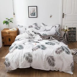 Ensembles de literie Evich Simple White Bottom Leaf Single Single Double grande taille Saison Polyester Couper à chambre à coucher