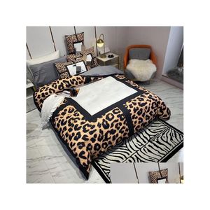 Ensembles de literie Mode Léopard Imprimé Designer Queen Taille Couette ER Haute Qualité King Drap De Lit Taies D'oreiller Couette Ensemble Livraison Directe Dhgsg