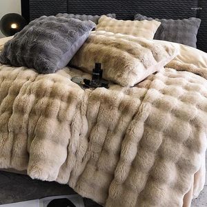 Ensembles de literie Faux Fur Velvet Fleece en peluche Soft Chyd Luxury 4pcs Set Super confortable couette de couvre-lit à lit d'oreiller