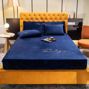 Beddengoedsets flanellen fleece gemonteerd vel met rubberen matrasbedekking Europese stijl blauwe solide 1 pk luier 2023 winter warm fluweel