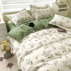 Ensembles de literie ensemble de housse de couette imprimé floral avec drap taies d'oreiller chaud mignon dessin animé linge de lit pleine reine taille maison cadeau 230625