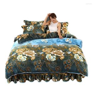 Juegos de cama de cama de cuatro piezas Conjunto de franela de alta gama Luxurio espesor de lujo Velvet Velvet Dúveto Soba de almohada de almohada y traje suave