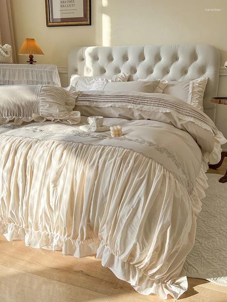Juegos de ropa de cama de cuatro piezas de algodón retro francés, textiles para el hogar, estilo princesa, funda de edredón con volantes de encaje, falda de cama de alta calidad, 1,8 MExtra grande