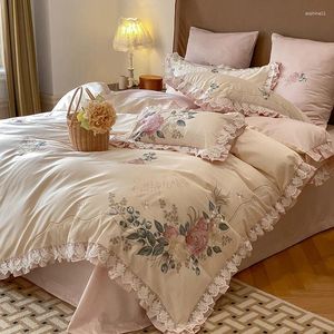 Conjuntos de ropa de cama de cuatro piezas retro algodón puro satén planta flor bordado exquisito encaje patchwork volante cubierta de edredón primavera otoño