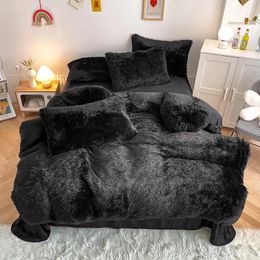 Beddengoedsets Give Away Love Klein kussen Shaggy Superzacht koraalfleece Warm en gezellig beddengoed Nertsen fluwelen dekbedovertrekset Beddengoed kussenslopen 231120