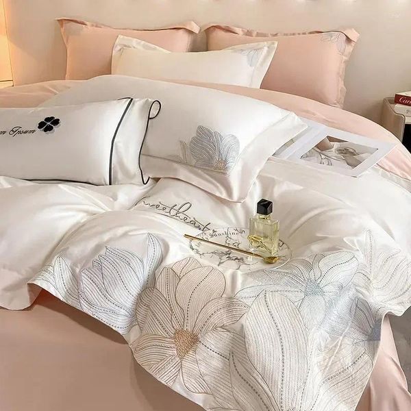 Set di biancheria da letto Set king size con ricamo Hepburn Copripiumino doppio in cotone con lenzuolo morbido e delicato sulla pelle