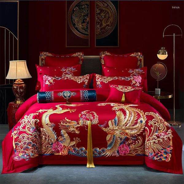 Juegos de cama de gama alta de boda china, conjunto de algodón rojo, borlas doradas de lujo, funda de edredón con bordado de Fénix Loong, sábanas, fundas de almohada