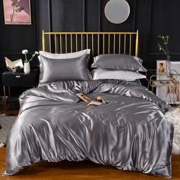 Ensembles de literie Ensemble de housse de couette Queen haut de gamme Silky Soft Cozy King Size Ensemble de literie Luxe Polyester Satin Lisse Simple Double Ensembles de literie 230821