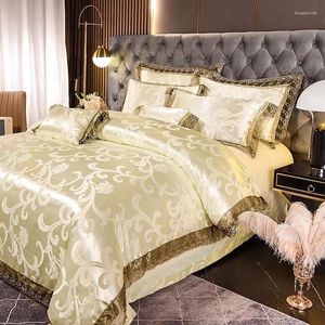 Conjuntos de ropa de cama de satén de estilo europeo de alta calidad, conjunto de edredón de encaje de palacio de boda de cuatro piezas, ropa de cama doble